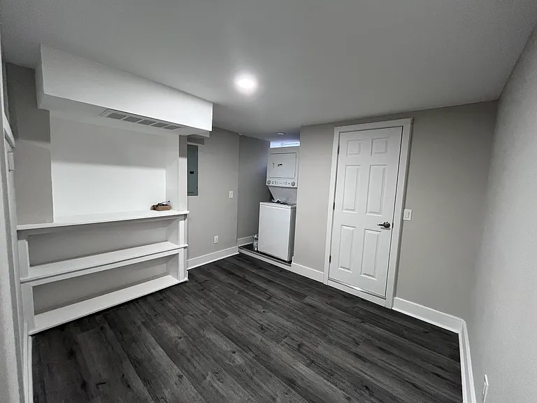 1343 S Hollywood St — Photo 10