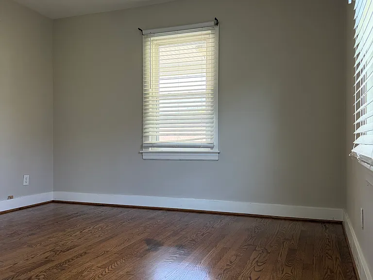 1684 Christian St — Photo 18