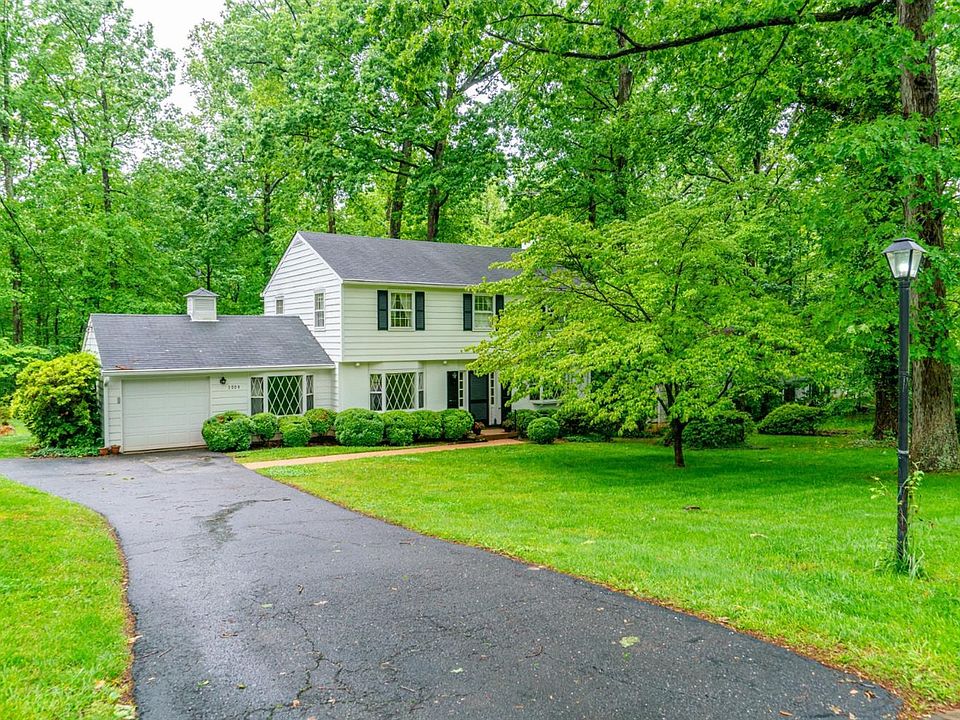 1st image of 3009 Ravenwood Dr