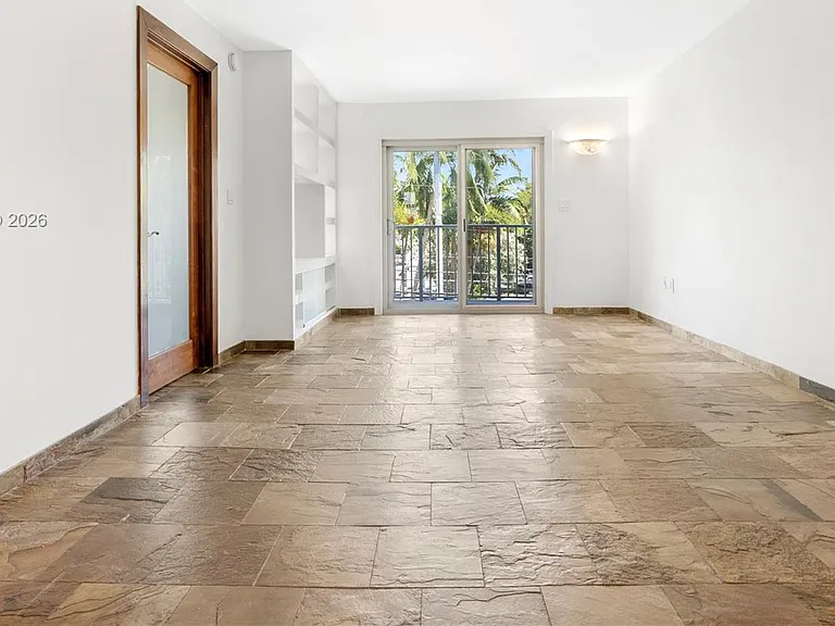 1674 Bay Rd #301 — Photo 3