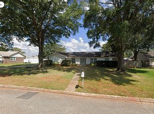 302 W Hickory Bend Rd, Enterprise, AL 36330