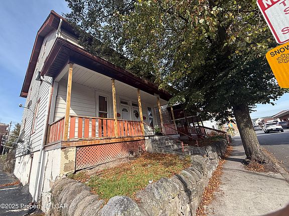 2nd image of 52 N Laurel St