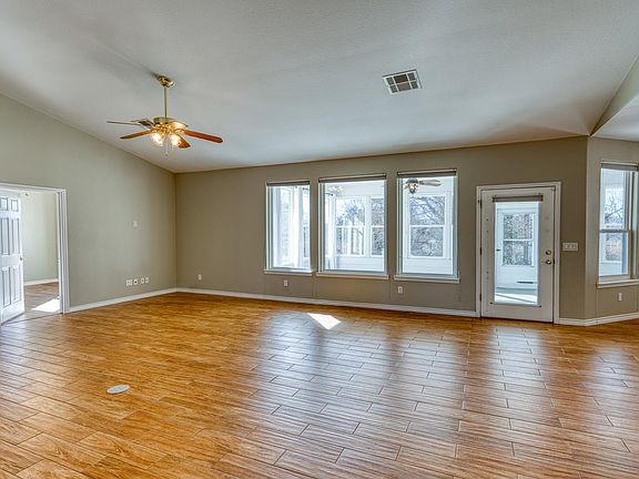 5th image of 2804 Oak Ridge Drive