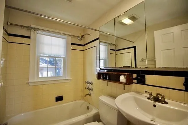 20 Orlando Ave — Photo 17