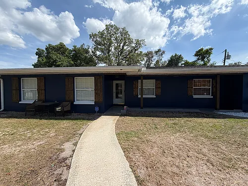1275 Bayview Dr Photo 1