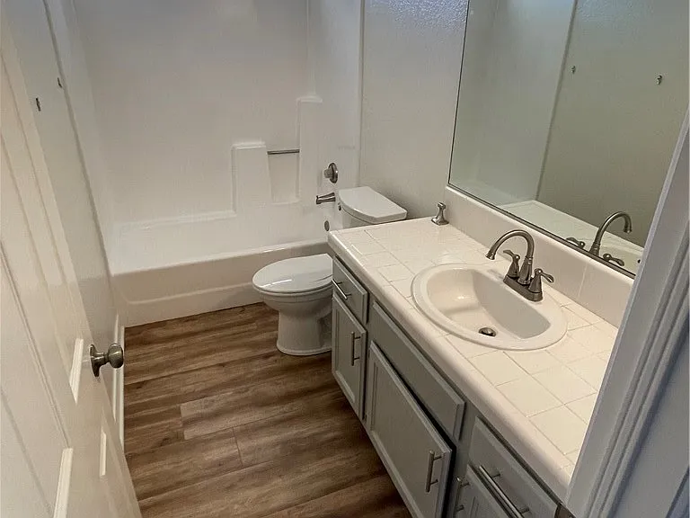 303 S Violet Ave #J — Photo 15