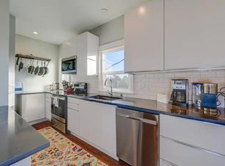 1815 27th Ave W UNIT 2, Seattle, WA 98199