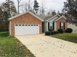 2656 Hidden Pond Cv, High Point, NC 27265