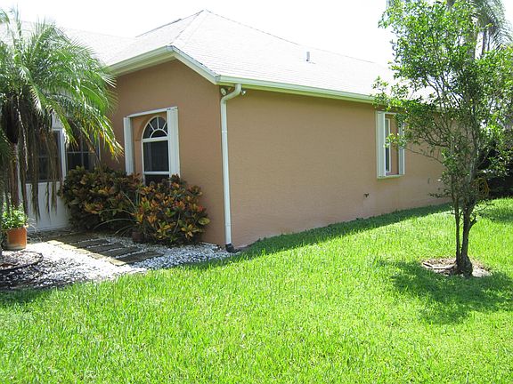 4th image of 542 SE Nome Drive