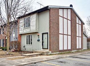 20 Cypress Square Pl, Elgin, IL 60123