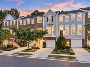 47697 Sandbank Sq, Sterling, VA 20165
