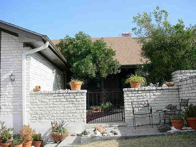 1st image of 2110B W Lane Dr