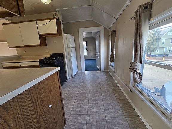 4th image of 586 Bowen St #805