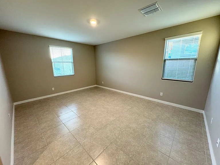 19624 W Badgett Ln — Photo 6