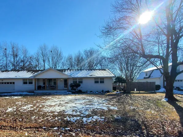 1848 S 12th Ave, Piggott, AR 72454