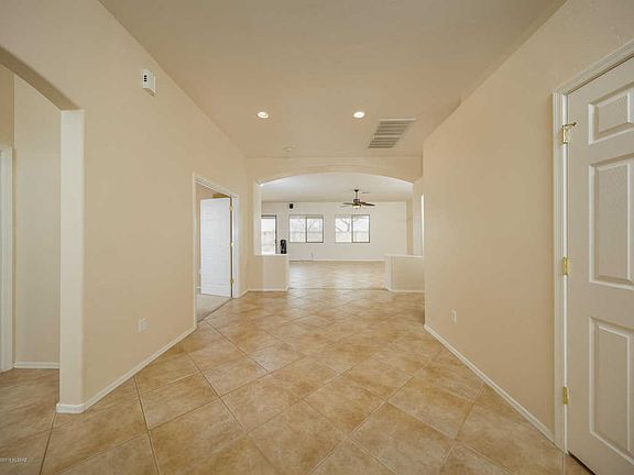 2nd image of 741 E Blue Mesa Pl