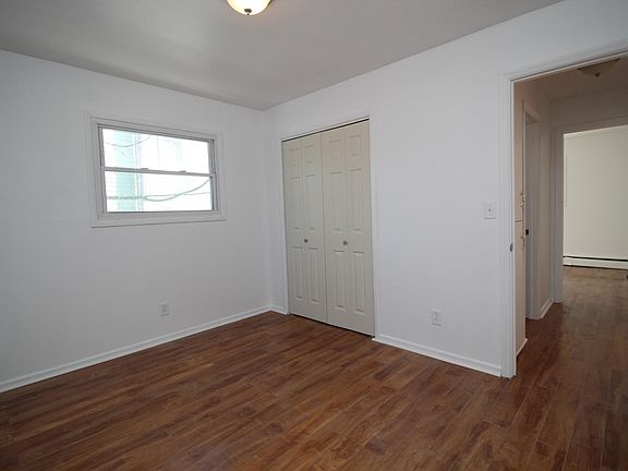 3rd image of 11 Lake Ave