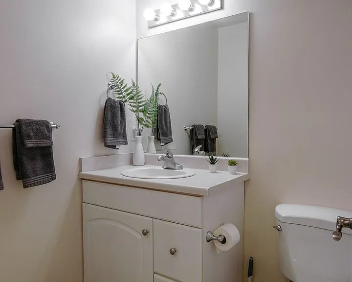 369 N Main St #4 — Photo 18