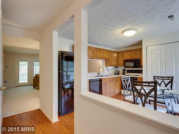 One of the few models with actual foyer/entrance
