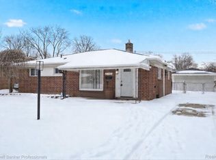 21756 Dexter Ct, Warren, MI 48089