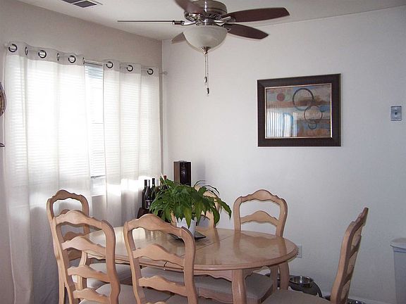 4th image of 17 Sunny Brook Cir #17