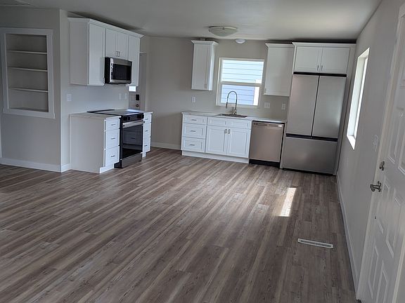 2nd image of 1823 Alderson Ave