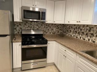 1946 Meadowbrook Rd #1, Merrick, NY 11566