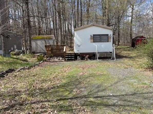 E1-3 Buckaroo Byway #E1-3, Gouldsboro, PA 18424
