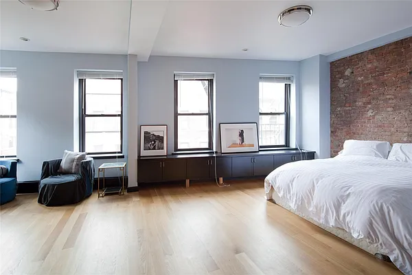 Rented by Douglas Elliman | media 18