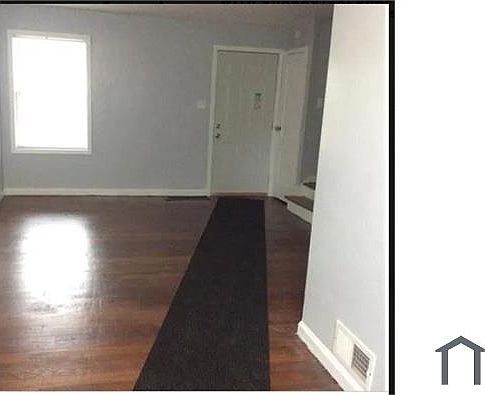 2nd image of 934 W Colfax Ave