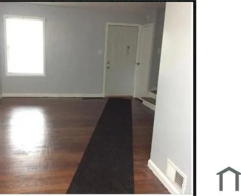 934 W Colfax Ave — Photo 2