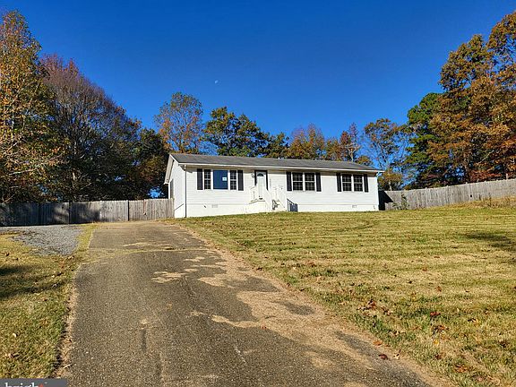 2nd image of 26881 Dogwood Ln