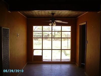 2nd image of 1006 W Cambridge Ave