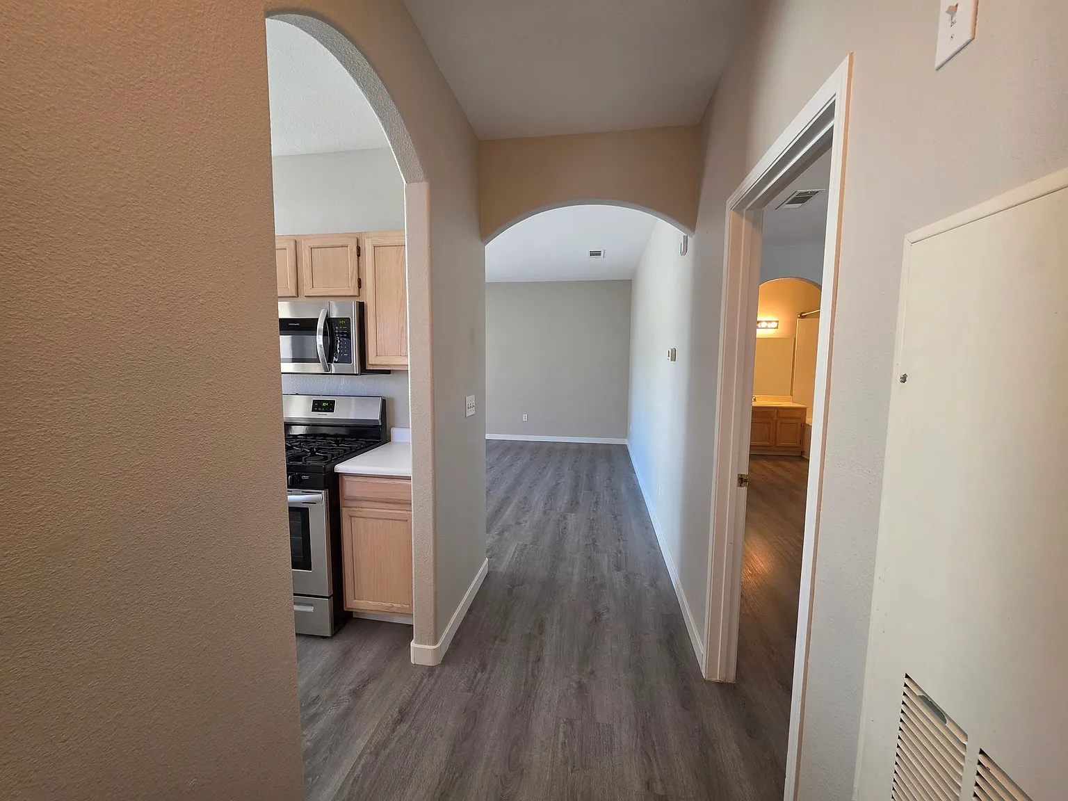 2nd Level Condo in Sedona off Las Vegas Blvd — Photo 3