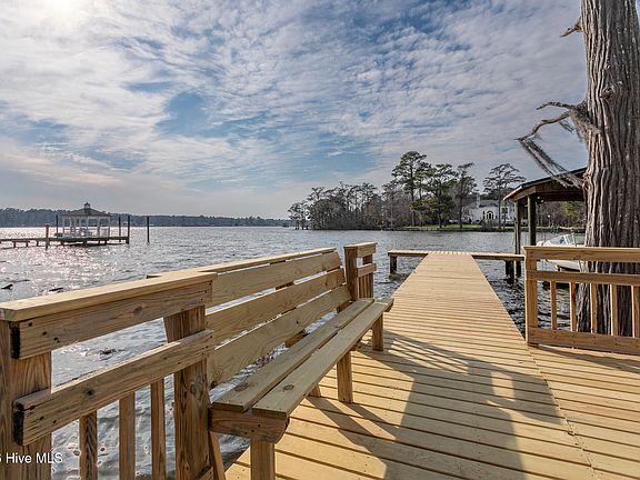 3rd image of 225 Beech Point Boulevard