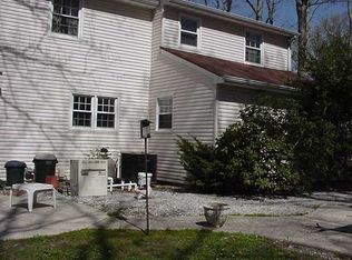 22 Meadow Dr, Egg Harbor Township, NJ 08234