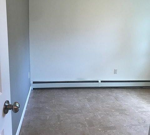 5th image of 11 8th Ave NW #1
