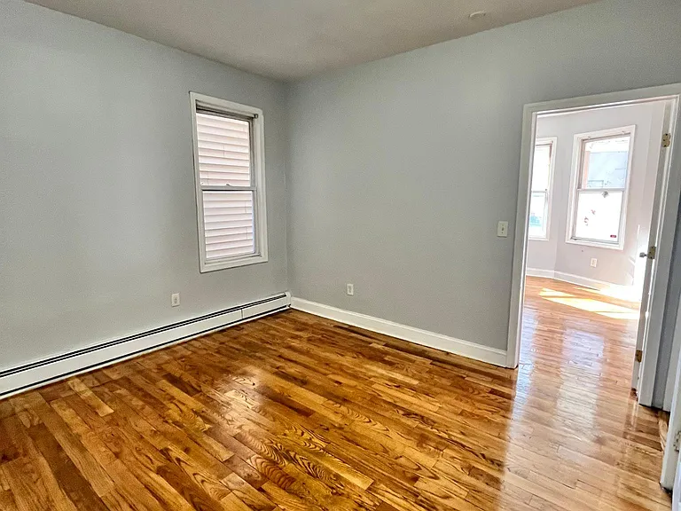 124 Warner Ave #2 — Photo 3