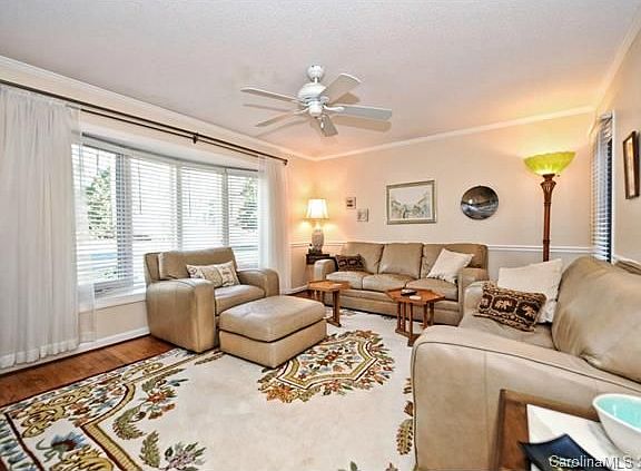 4th image of 2223 Lynbridge Dr