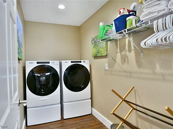 4th image of 12 Bayview Cir