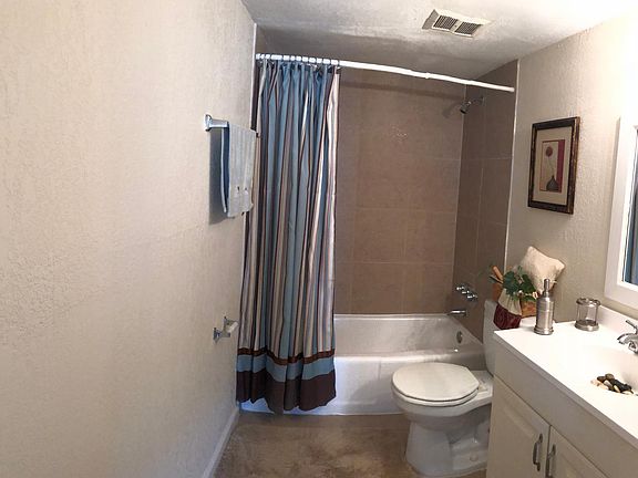 4th image of 5622 Napoleon Ct APT C
