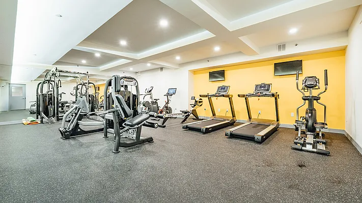 Rented by Nooklyn NYC LLC | media 19