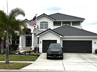 817 Bunker View Dr, Apollo Beach, FL 33572