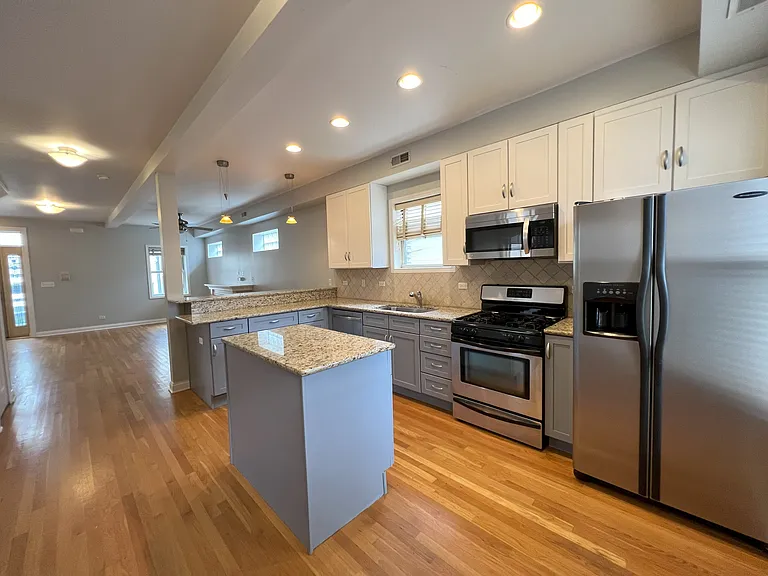 1811 W Cortland St #1A — Photo 11