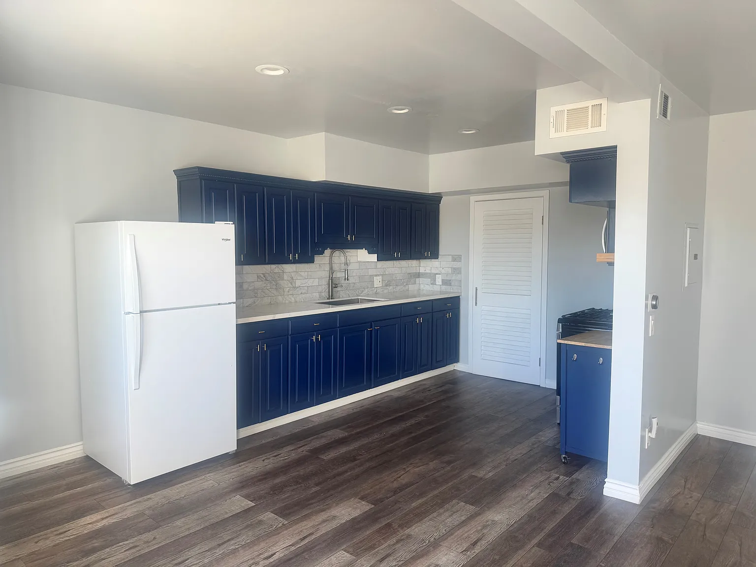 2 bed, 1200 sqft, $3,150 — Photo 4