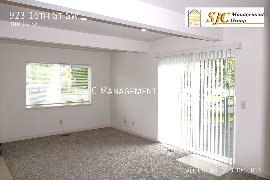 Three bedroom two bath home for rent Puyallup Valley — Photo 2
