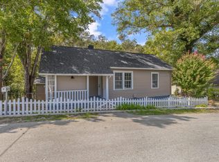 9 Hampton St, Ware Shoals, SC 29692