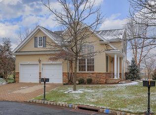 38 Hancock Pl, Somerset, NJ 08873