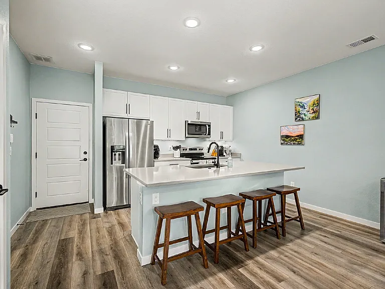 6363 Nelson St — Photo 33
