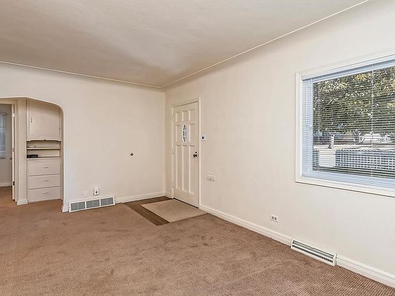 5th image of 2507 S Clarkson St